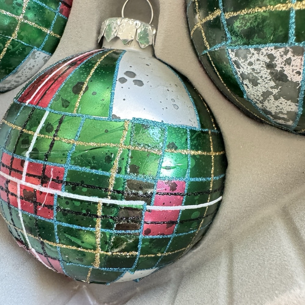 New Martha Stewart Home PLAID Glass‎ Christmas Ornament Balls Set Of 4 Green - Picture 3 of 8